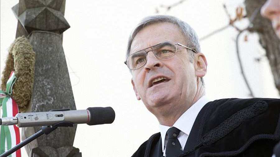 Tőkés László jogerősen megnyerte az őt kémnek és hazaárulónak bélyegző rágalmazóival szemben indított erkölcsi kártérítési pert