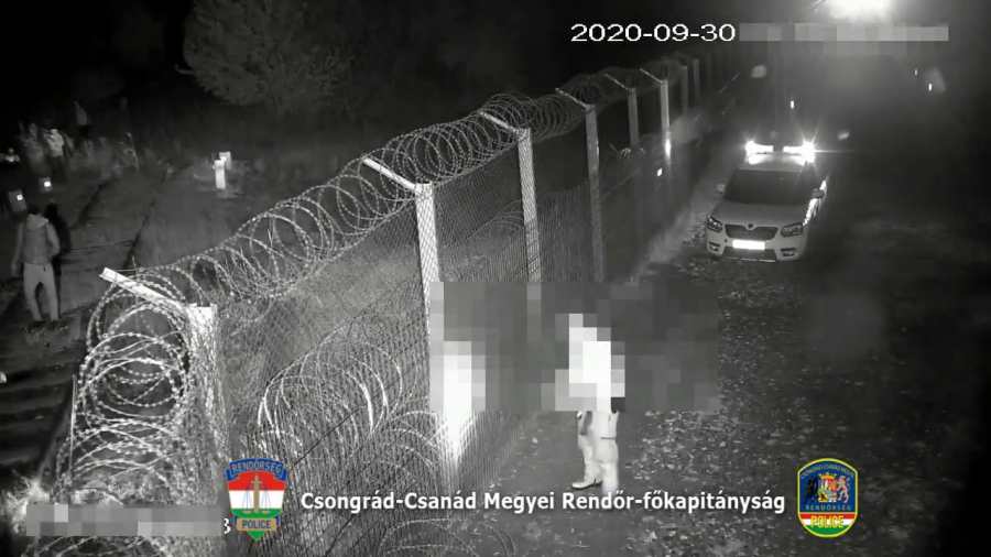 Mayer Gábor: A kerítés oldalai