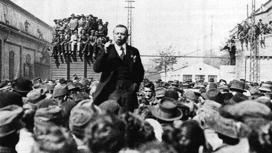 Pilhál György: „Dicsőséges”