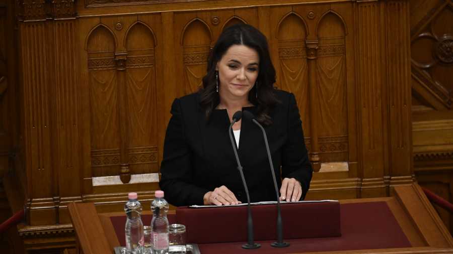 Megválasztotta köztársasági elnökké Novák Katalint a parlament 📺