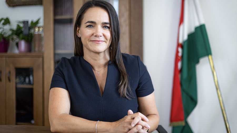 Beiktatták hivatalába Novák Katalin köztársasági elnököt 📺