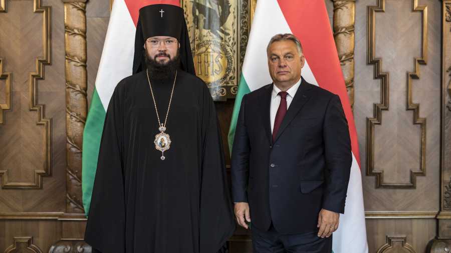 Czeglédi Andrea: Magyarország – a világ közepe