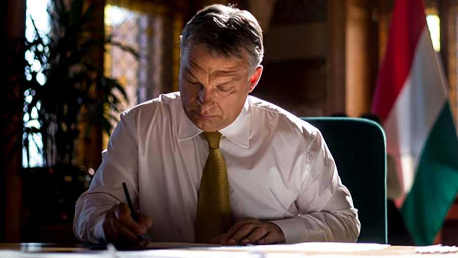 Orbán Viktor: Európa nem hódolhat be