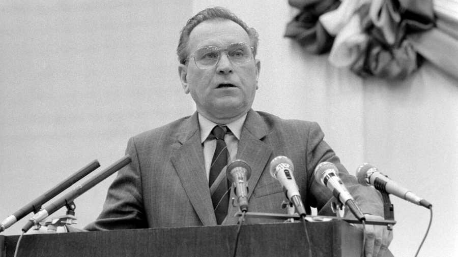 A Brutus, aki megbuktatta Kádárt, mégis megindult a birnami erdő