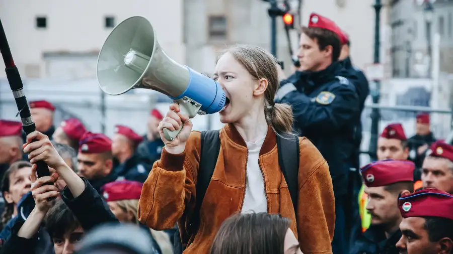 Stoffán György: Gázspray a Karmelitánál, avagy Lili szabadsága!