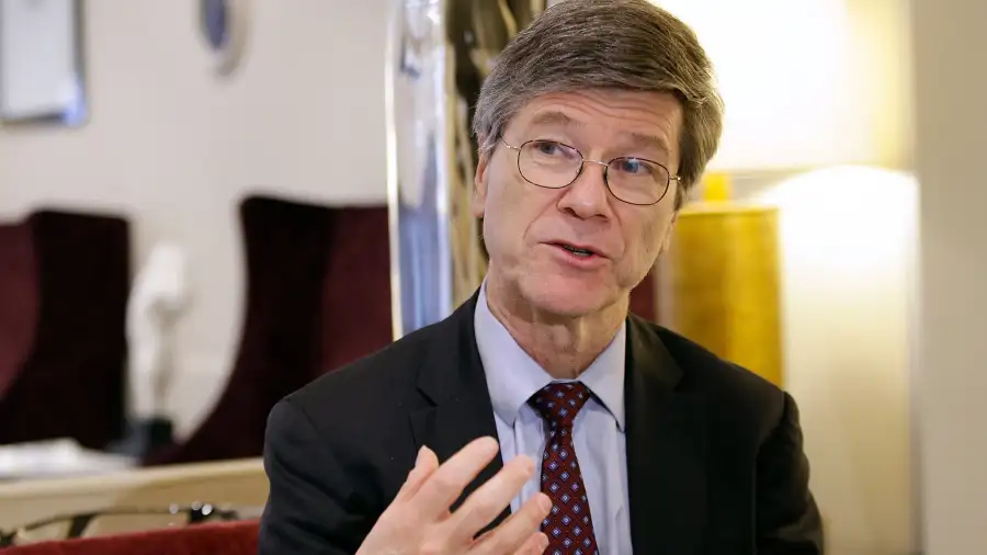 Jeffrey Sachs: Nem szabad hagyni, hogy a nemzetközi jog jelentéktelenné váljon