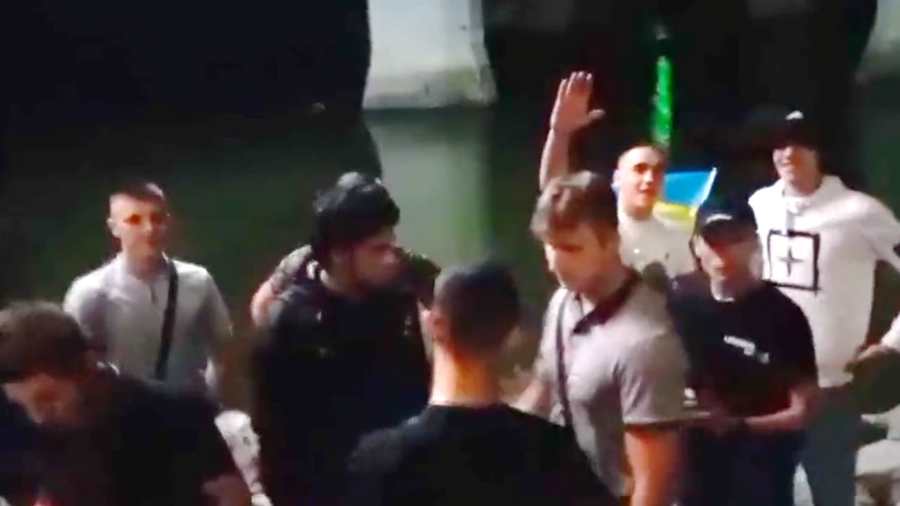 Varsóban ukránok vertek össze lengyeleket, mert nem mondták, hogy szlava ukrainyi (+videó)