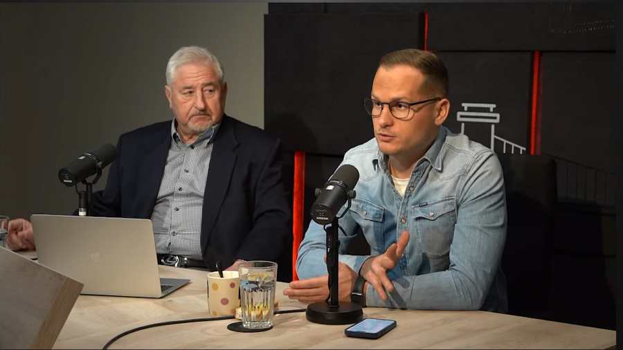 Levédia Krónikása: Egy jogász a politikában