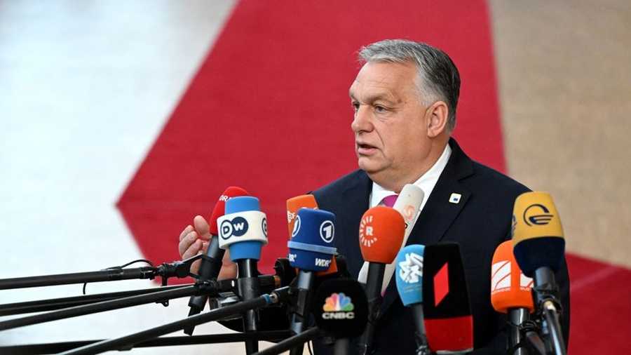 Levédia krónikása: Miért vonult ki Orbán a teremből? (18+)