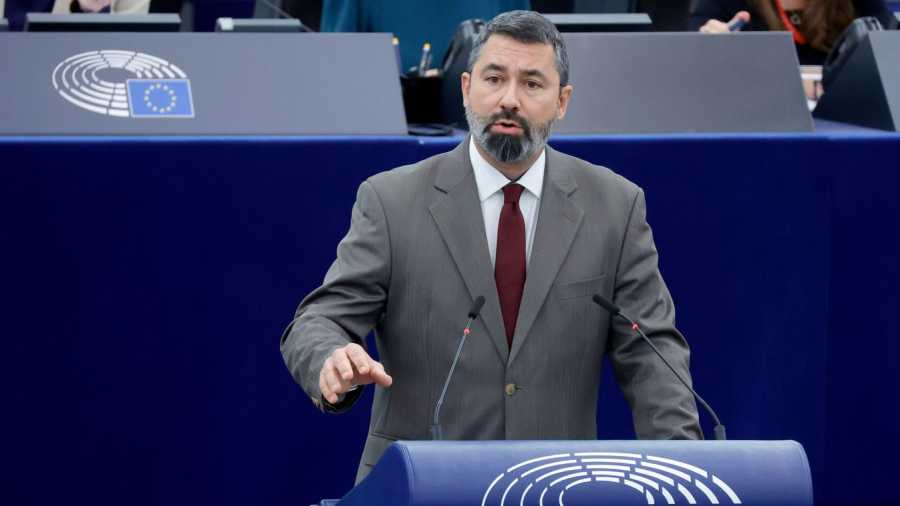 Hidvéghi Balázs: Az Európai Unió sírját ássák