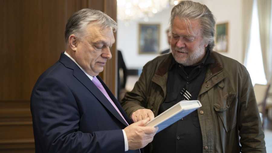Orbán Viktor Steve Bannon után Donald Trumppal találkozik Amerikában