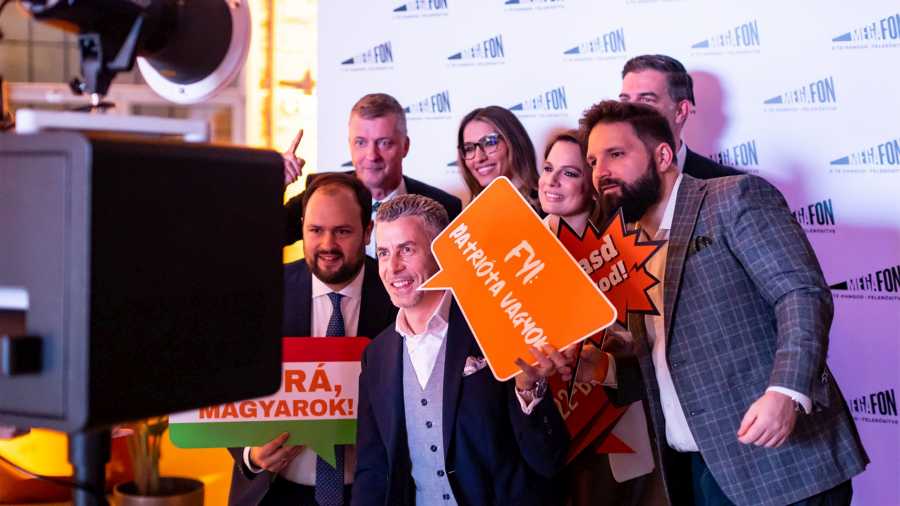 Kitört a háború!