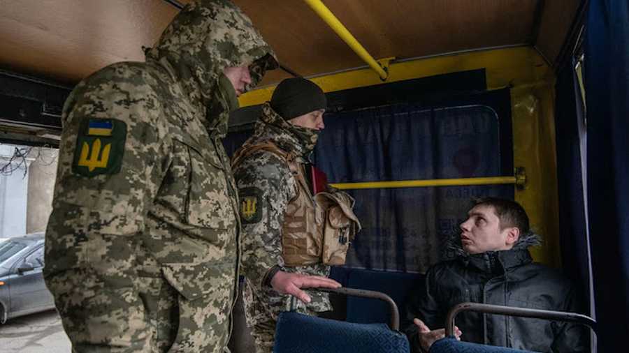 Agresszív ukrán mozgósítás 2. – Herszon lakosai otthon ülnek, elbújva a katonai komisszárok elől