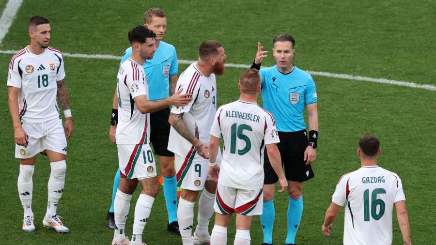 Bíróbotrány: az UEFA cenzúrázta Rossi bíráló szavait
