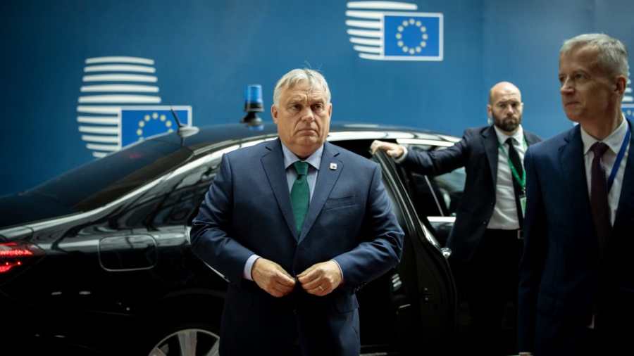 Kiemelt kép: A Miniszterelnöki Sajtóiroda által közreadott képen Orbán Viktor kormányfő érkezik az Európai Unió brüsszeli csúcstalálkozójára a kétnapos tanácskozás első napján, 2024. június 27-én. Fotó: Fischer Zoltán