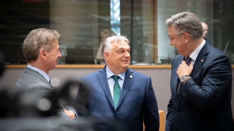 Orbán Viktor: Árulás és újratervezés
