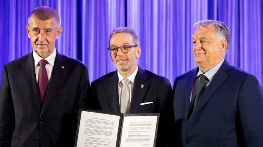 A Bloomberg elkezdte a közvéleményt Herbert Kickl ellen hangolni