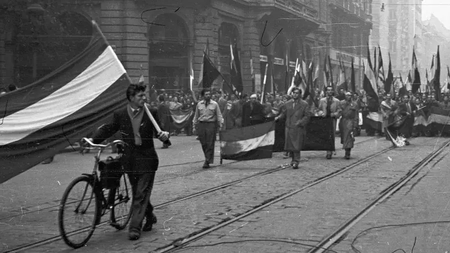 Orbán Éva: Amit ’56-ról mindenkinek tudnia kellene – Emlékezzünk 1956. október 23-ára!