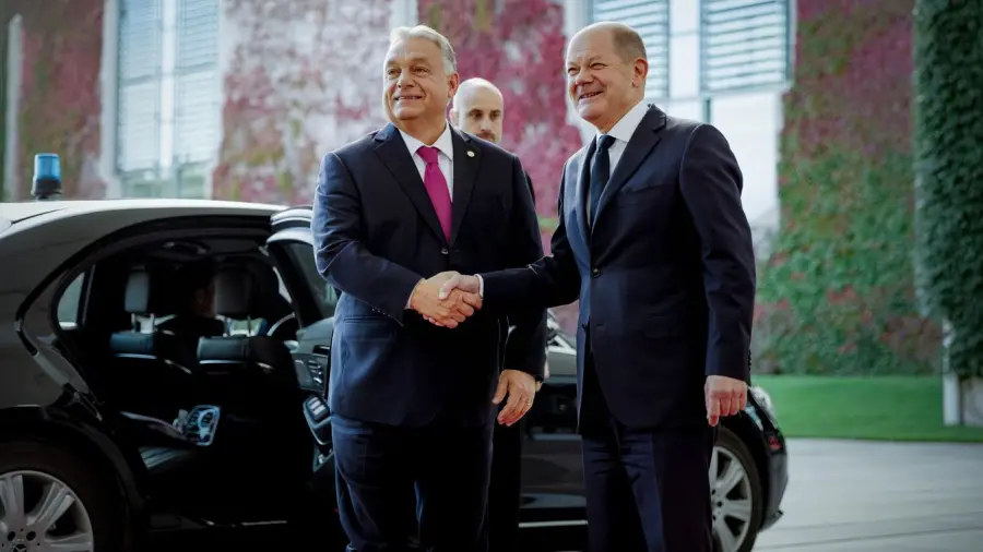 Mozgalmas napja van Berlinben Orbán Viktornak