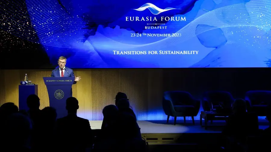 Világos jövőkép és stratégia kell – az Eurázsia Magazin exkluzív címlapinterjúja Matolcsy Györggyel