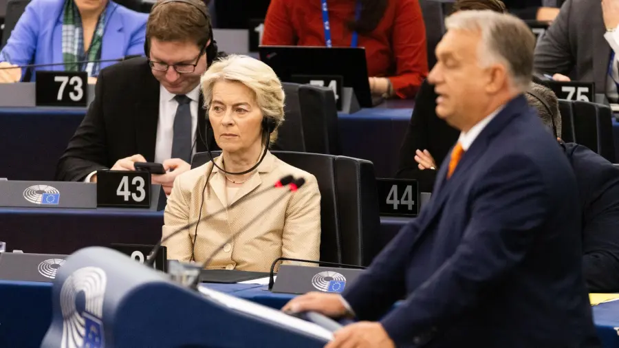 A Die Weltwoche szerint Orbán Viktor letépte az EU álarcát