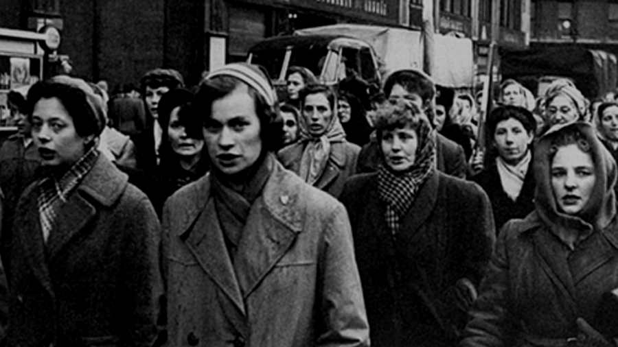 Orbán Éva: Nőtüntetés 1956. december 4.