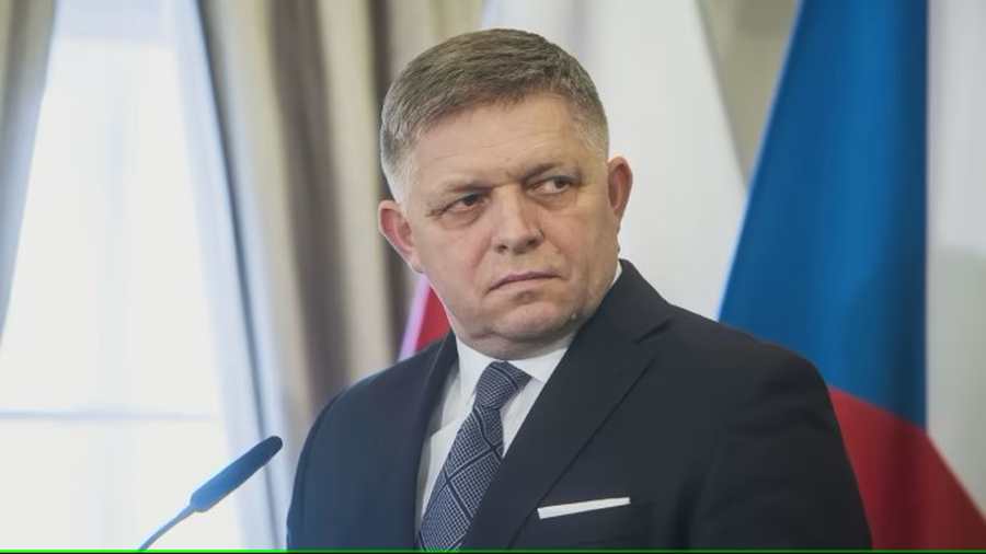 Robert Fico: Nem hagyjuk magunkat zsarolni – Blokkoljuk a 90 milliárdos ukrán katonai hitelt!