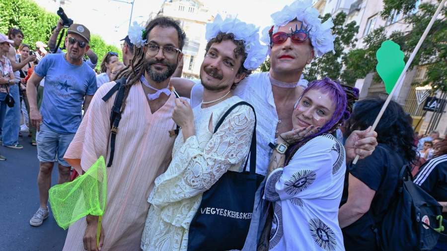 Mandiner: Az ellenzék „eggyé vált” a Pride-dal – Orbán Viktor mesterterve (valóban?)