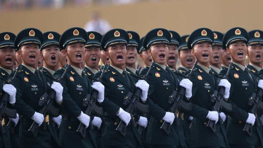 Nézzük csak, milyen fegyvereket mutatott be Pekingben Hszi Csin-ping a világnak!