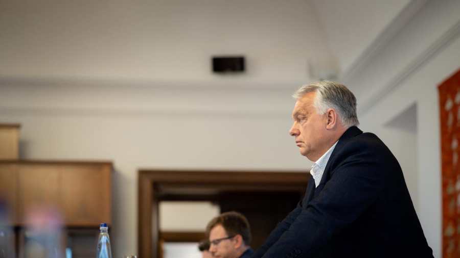 Orbán Viktor rendkívüli kormányülést hívott össze: Meg kell állítani az üzemanyagárak drasztikus emelkedését!