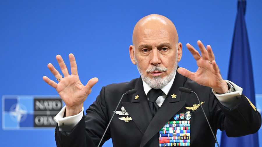 Elképzelhetőnek tart egy Oroszországgal szembeni „megelőző csapást” a NATO főparancsnoka