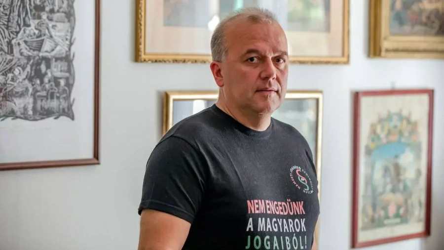 „Nagyon szeretem a katalán építészetet” – Magyar Péter üzent, Gaudi-Nagy Tamás visszaüzent