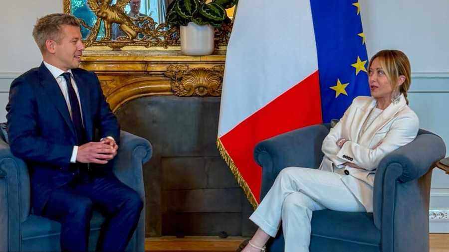 Magyar Péter Rómában tárgyalt Giorgia Melonival és budapesti látogatásra hívta az olasz kormányfőt