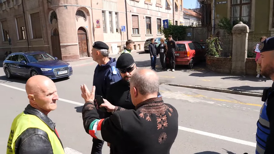 Élő kordon Nagyváradon: A nemzeti összefogás megállította a premontrei rend elleni aljas ostromot