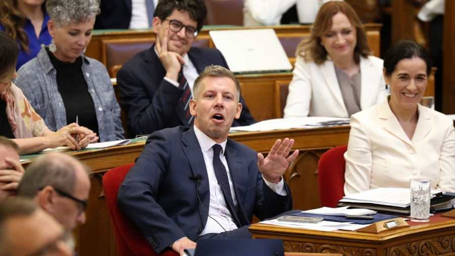 Pócs János teljesen hazavágta Magyar Péter idegrendszerét: A hisztiző tiszás vezér a frakciójával együtt menekült ki az ülésteremből