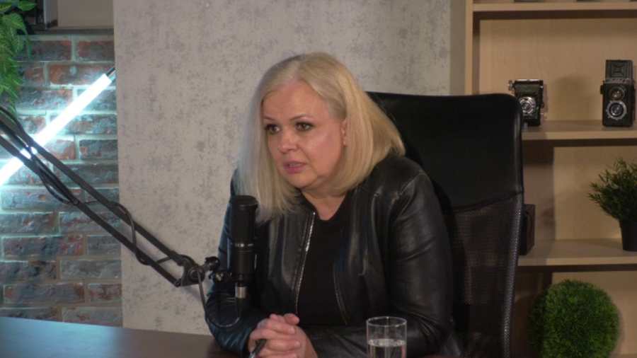 Bohózatba illő színjáték: Meghallgatás nélkül döntenek a közmédia új vezetőjéről
