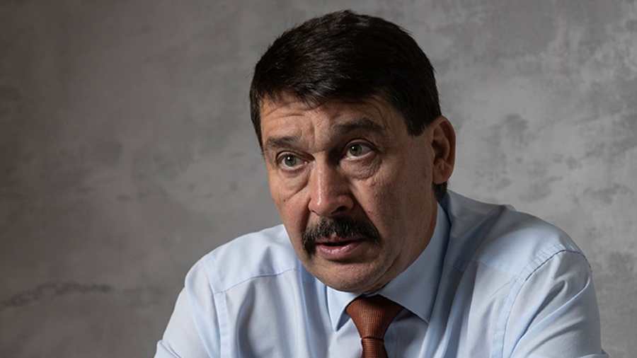 „A sánta kutya ma is megelőzte a miniszterelnököt” – Áder János keményen kiosztotta Magyar Pétert
