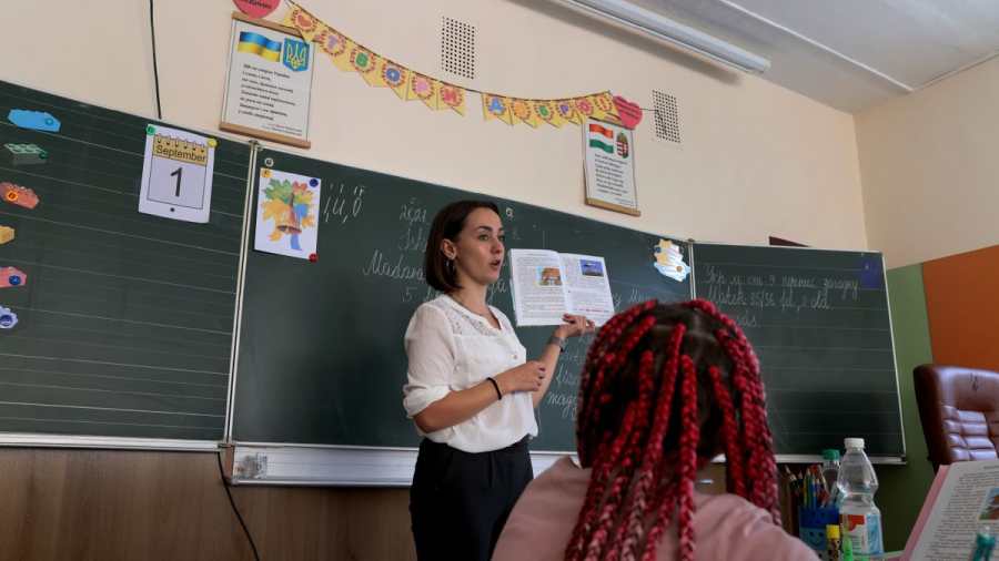 Hiába Magyar Péter brüsszeli hazugsága: Kárpátalján már a szünetben és az edzéseken is betiltanák a magyar szót
